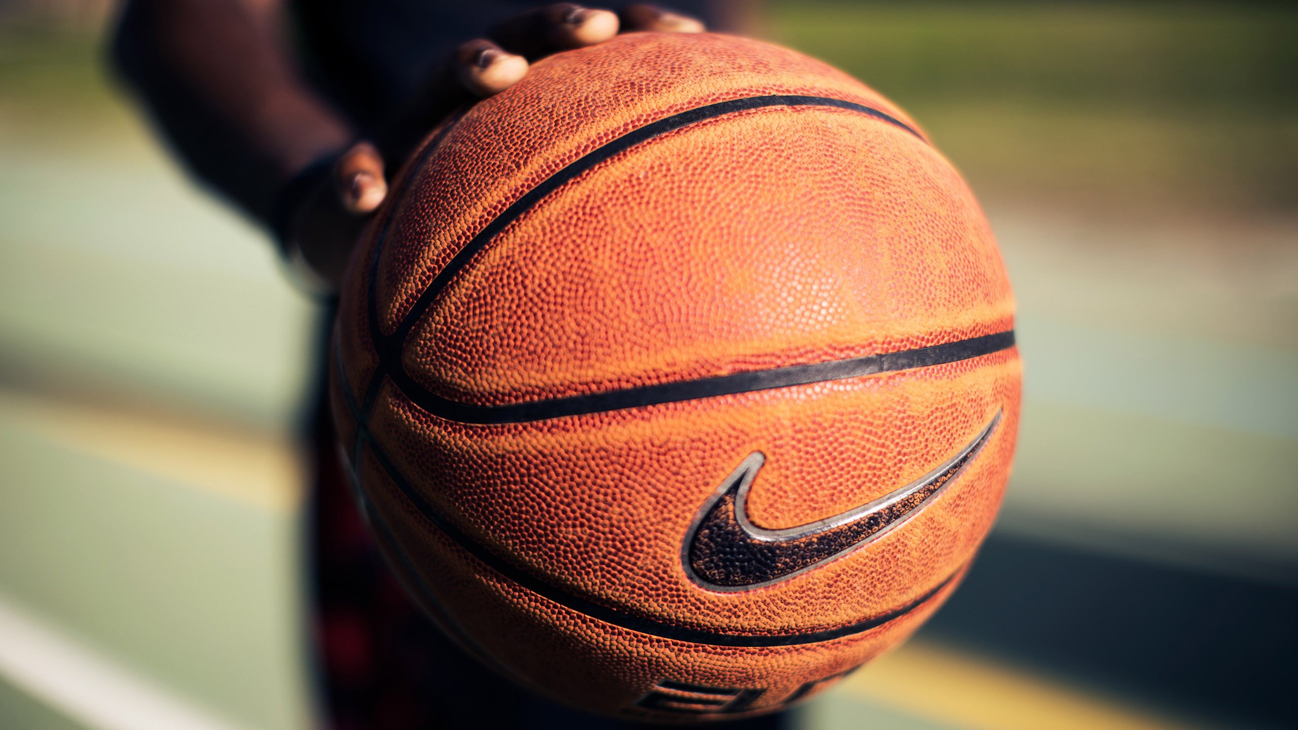 爱游戏-西亚卡姆十五载淬火成钢，德国球迷激情之夜引爆全场